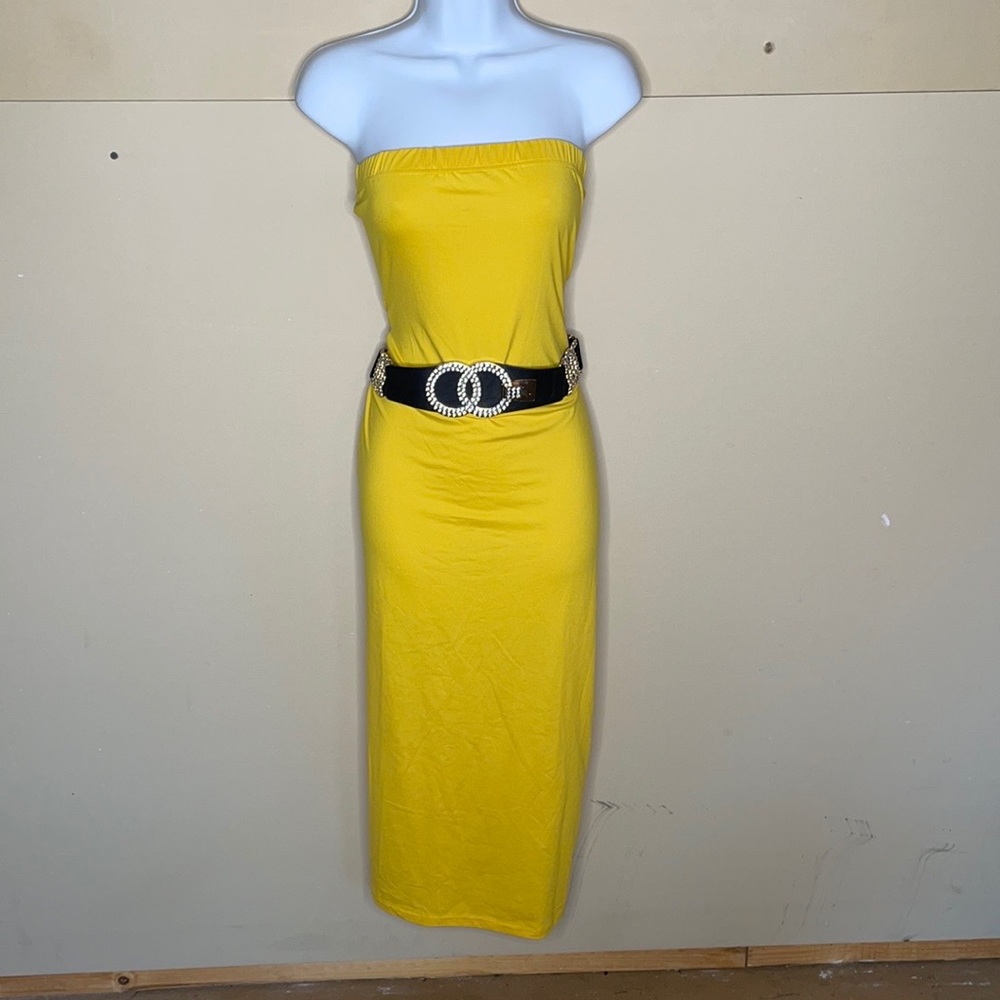 Long yellow strapless tube top dress with belt